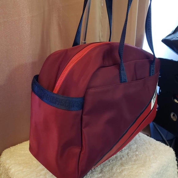 Tommy Hilfiger duffle bag - Picture 5 of 8